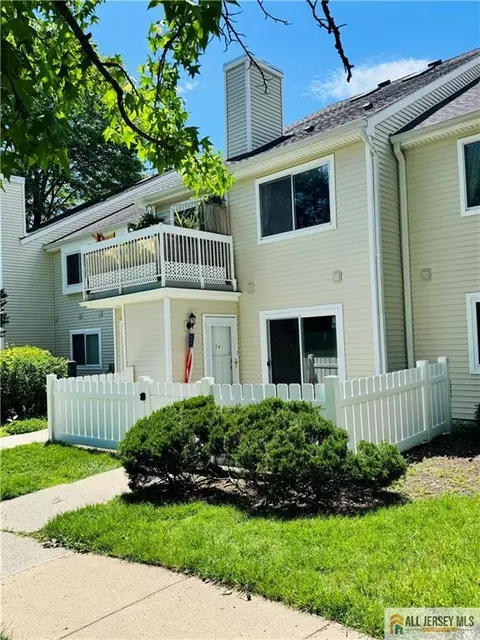 35 Foxtail Ln, South Brunswick, NJ 08852