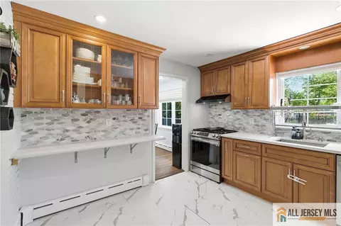 205 New Dover Rd, Colonia, NJ 07067