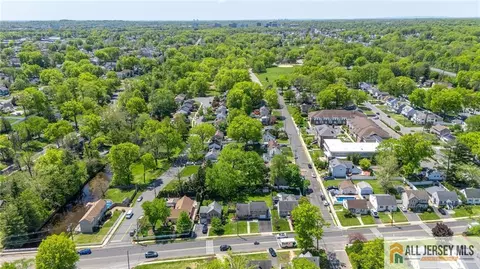205 New Dover Rd, Colonia, NJ 07067