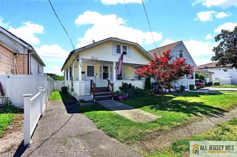 948 Rahway Ave, Avenel, NJ 07001