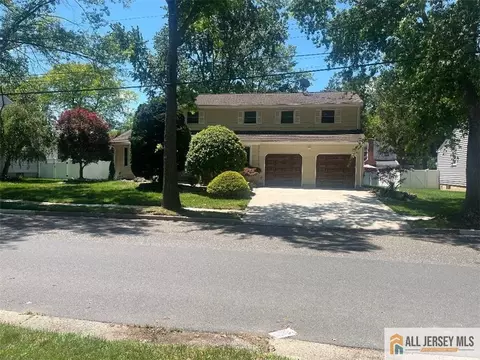 8 Desmet Ave, Milltown, NJ 08850