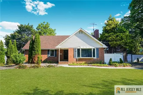 82 Milltown Rd, East Brunswick, NJ 08816