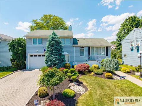 18 Kilmer Dr, Colonia, NJ 07067