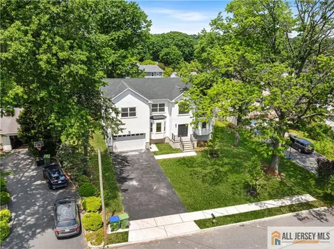 60 Jersey Ave, Edison, NJ 08820