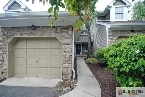 61 Briarwood Ct, Princeton, NJ 08540
