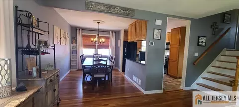 Entry Way - 2 Monaghan Rd, Edison, NJ 08817 photo 6 of 7
