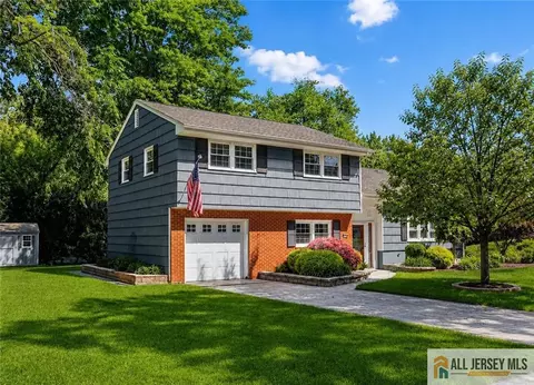 1087 Kearney Dr, North Brunswick, NJ 08902