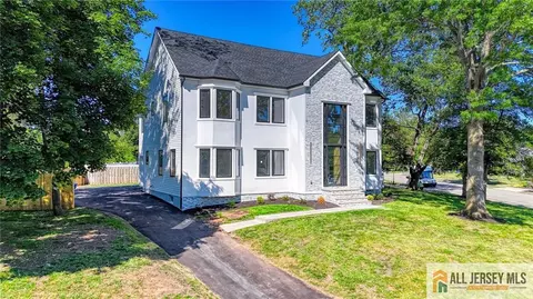 202 Willow Ave, Piscataway, NJ 08854