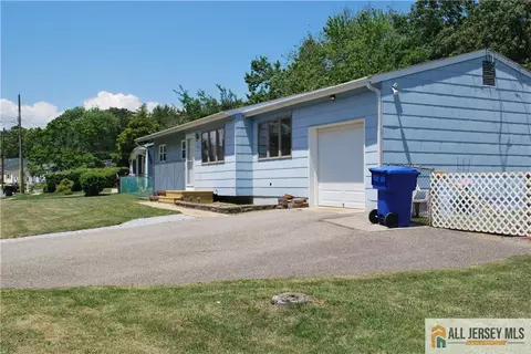 1230 Cattus Island Bnd, Toms River, NJ 08753