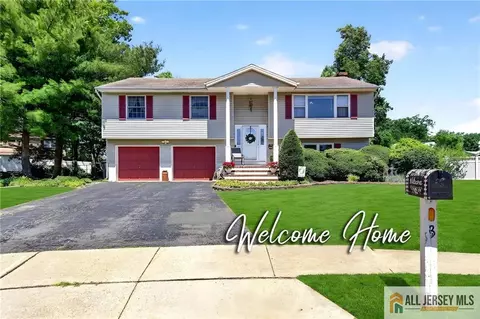 3 Masada Ct, Toms River, NJ 08753