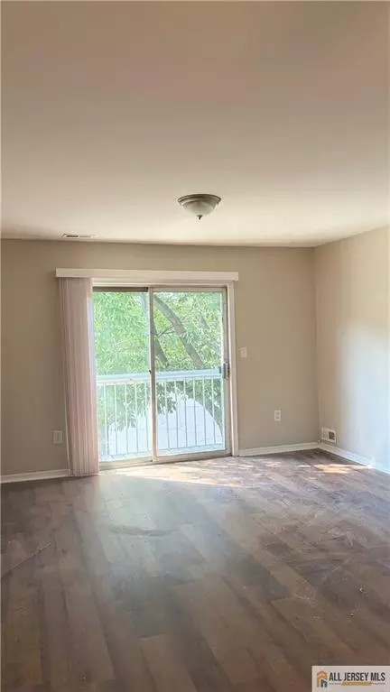 39 Morgan Pl, East Brunswick, NJ 08816
