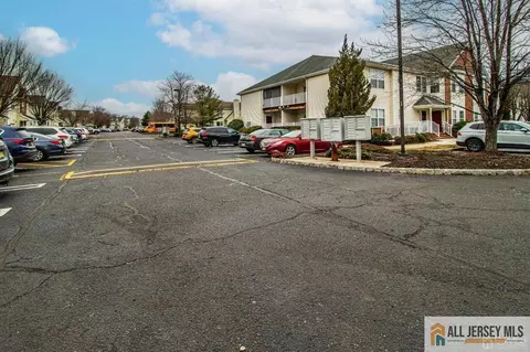 235 Pinelli Dr #235, Piscataway, NJ 08854