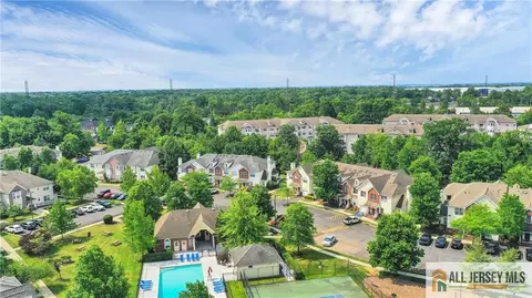 157 Forest Dr #157, Piscataway, NJ 08854