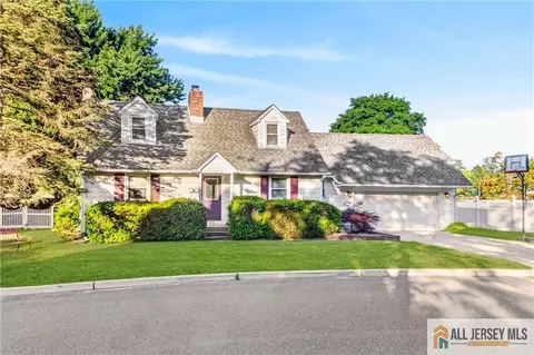 256 Adirondack Ave, Spotswood, NJ 08884
