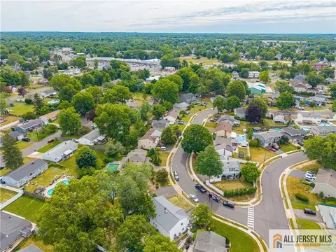 View/Area - 31 Shearn Dr, Middlesex, NJ 08846 photo 2 of 4