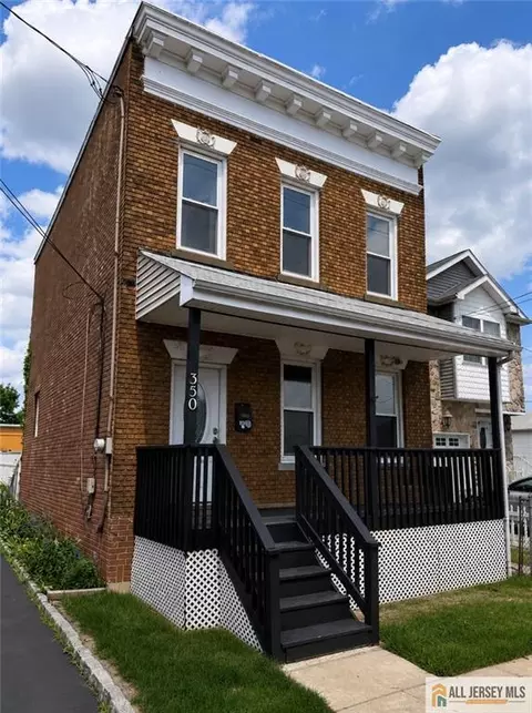 350 Summit Ave, Perth Amboy, NJ 08861