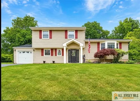 16 Marlow Rd, East Brunswick, NJ 08816