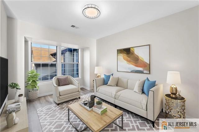 13 Canterbury Dr #13E, Monroe, NJ 08831
