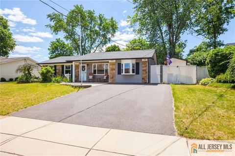 10 Norwood Ave, Monroe, NJ 08831