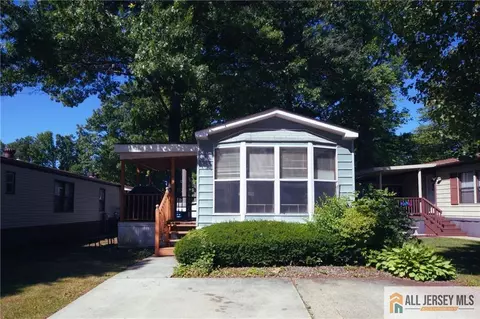 30 Dickens Rd, North Brunswick, NJ 08902