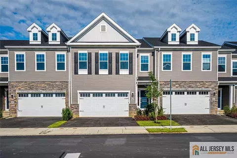 96 Bohar Ln, South Brunswick, NJ 08852