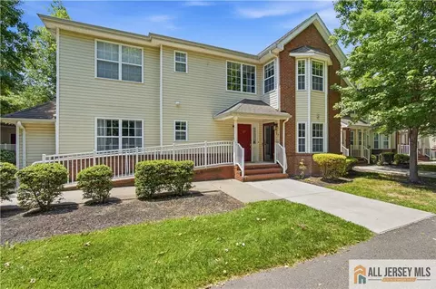 26 Forest Dr #26, Piscataway, NJ 08854