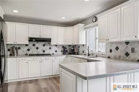 98 King St, Edison, NJ 08820 photo 13