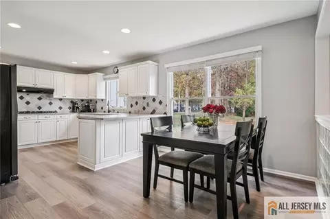 98 King St, Edison, NJ 08820 photo 12