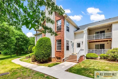 343 Bowler Ct #343, Piscataway, NJ 08854