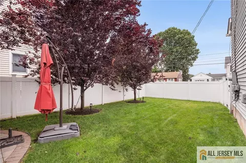 Exterior - 32 E Summit Ave, Sewaren, NJ 07077 photo 7 of 10