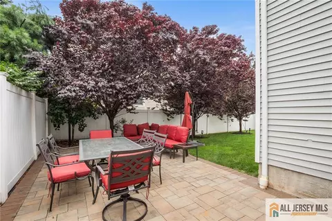 Exterior - 32 E Summit Ave, Sewaren, NJ 07077 photo 6 of 10