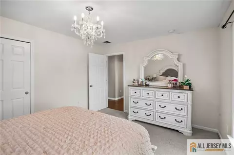 Bedroom - 32 E Summit Ave, Sewaren, NJ 07077 photo 3 of 10