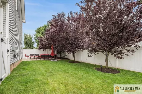 Exterior - 32 E Summit Ave, Sewaren, NJ 07077 photo 8 of 10