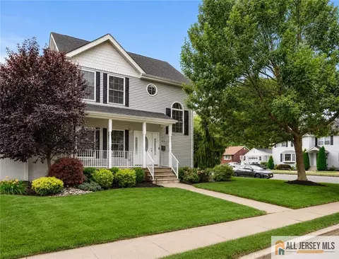Exterior - 32 E Summit Ave, Sewaren, NJ 07077 photo 2 of 10