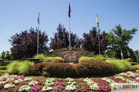 3 Silcox Pl, Somerset, NJ 08873