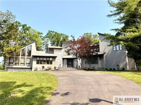 46 Calvert Ave, Edison, NJ 08820