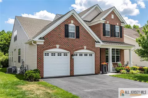 40 Inverness Dr, South Brunswick, NJ 08824