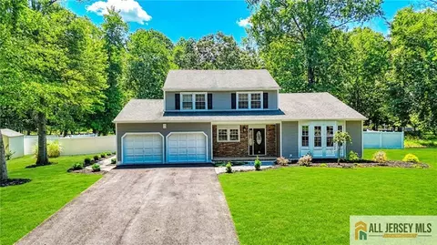 415 Elwood St, Piscataway, NJ 08854