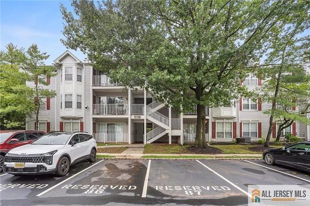 2 Sheffield Ct, North Brunswick, NJ 08902