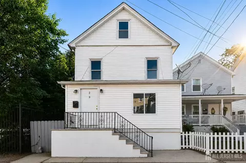 219 Seaman St, New Brunswick, NJ 08901