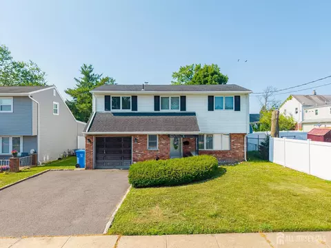 89 Madison St, Iselin, NJ 08830