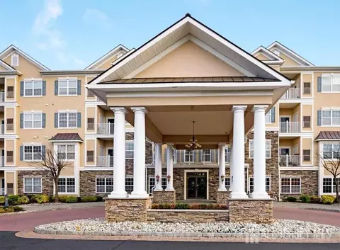 540 Cranbury Rd #323, East Brunswick, NJ 08816