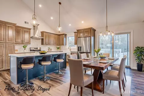 83 Sagamore Ave, Edison, NJ 08820