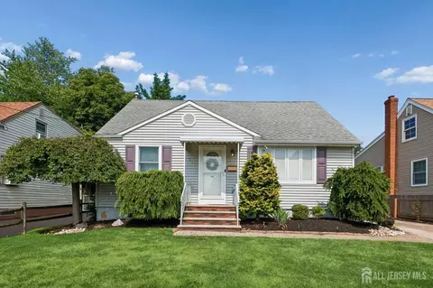 517 Joseph Ave, Woodbridge, NJ 07095