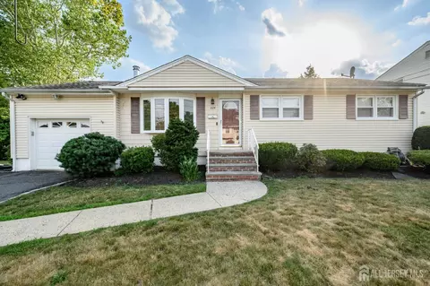 1124 Hanover St, Piscataway, NJ 08854