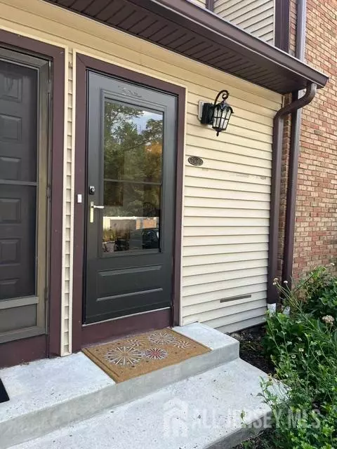 70-10 Prospect St #10, Metuchen, NJ 08840