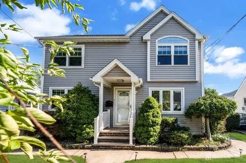3 N Smith St N, Avenel, NJ 07001