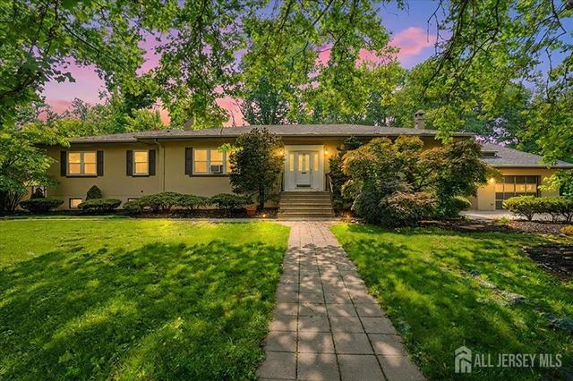 4 Orchard Ave, Bordentown, NJ 08505