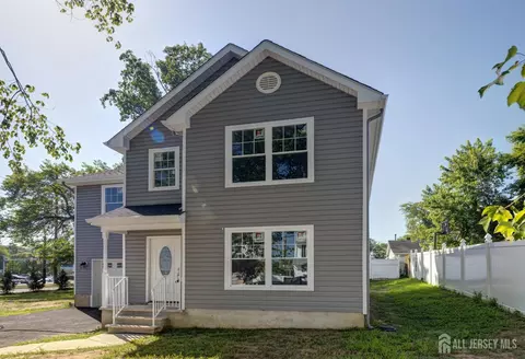 195 Greenwood Dr, Old Bridge, NJ 08857