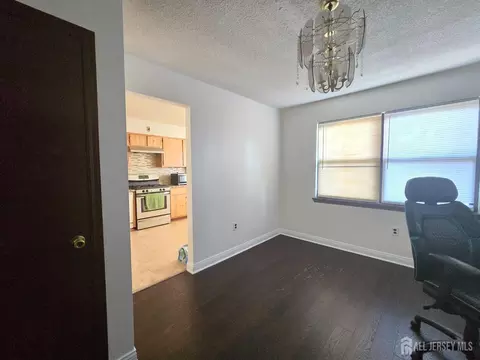 1904 Raspberry Ct, Edison, NJ 08817 photo 4